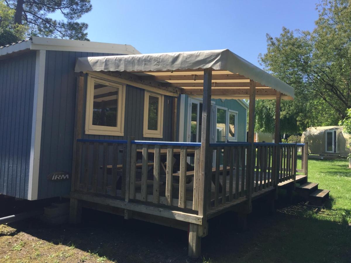 Camping La Chesnays 호텔 방데 몽탈리베 외부 사진