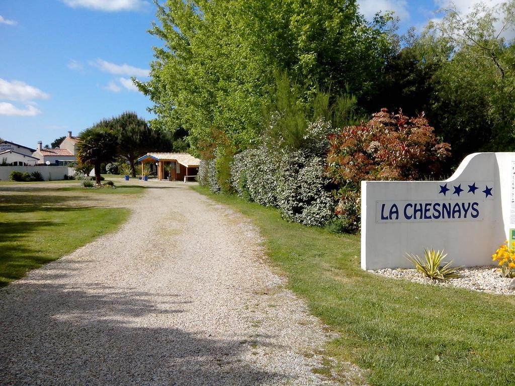 Camping La Chesnays 호텔 방데 몽탈리베 외부 사진