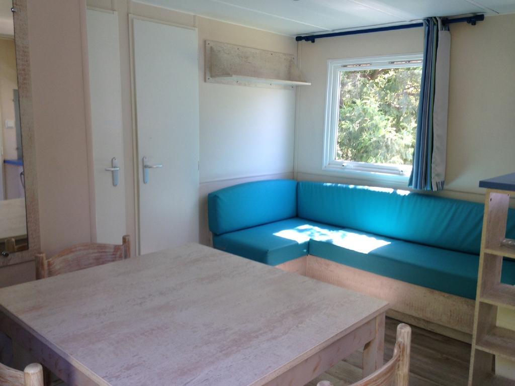 Camping La Chesnays 호텔 방데 몽탈리베 외부 사진