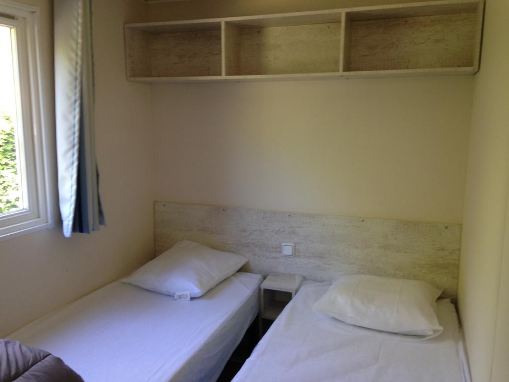 Camping La Chesnays 호텔 방데 몽탈리베 외부 사진