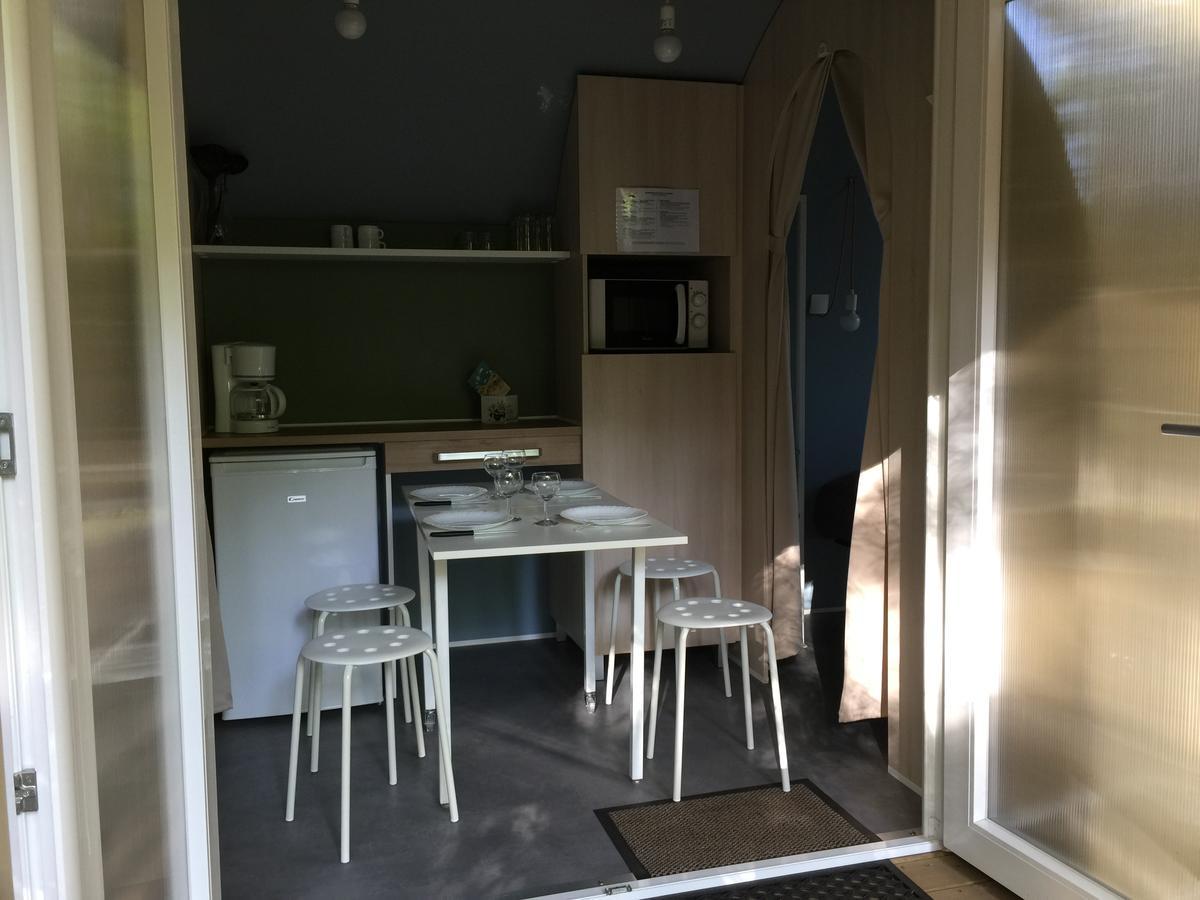 Camping La Chesnays 호텔 방데 몽탈리베 외부 사진